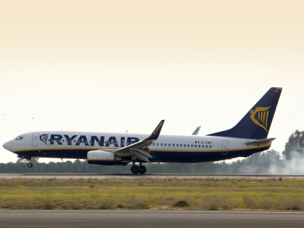 Ryanair si za 20kg kufor vypýta 40 eur