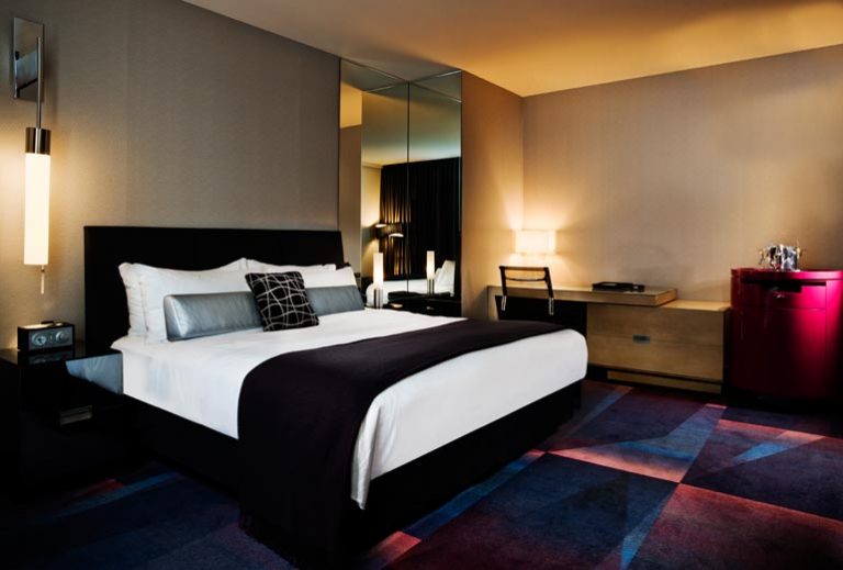 W Minneapolis – The Foshay